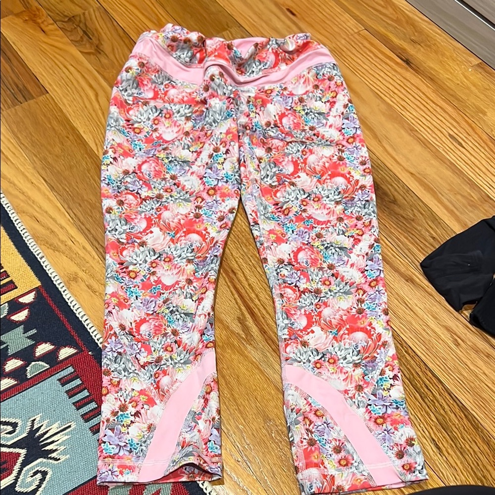 Vibrant Floral Patterned Leggings